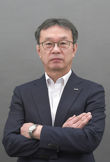 YI Ok Kyu photo